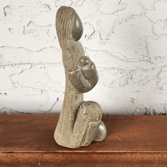 Vintage 8" Soapstone Sculpture Mother and Child Kneeling Figurine - Picture 3 of 8